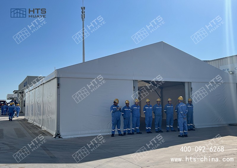 這座工業(yè)鋁合金篷房用作倉儲，因為沿海抗風(fēng)11級